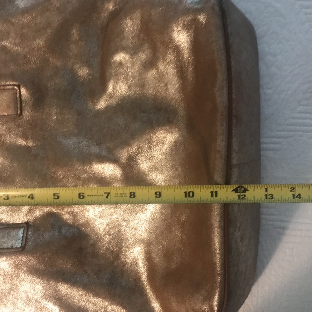 Frye Metallic Rose Gold Leather Tote Bag Purse with Charm - Picture 11 of 13